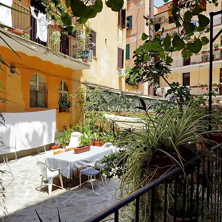 Daire Pretty Flat Trastevere Roma