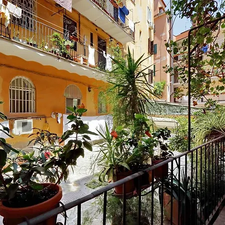 Pretty Flat Trastevere Rome